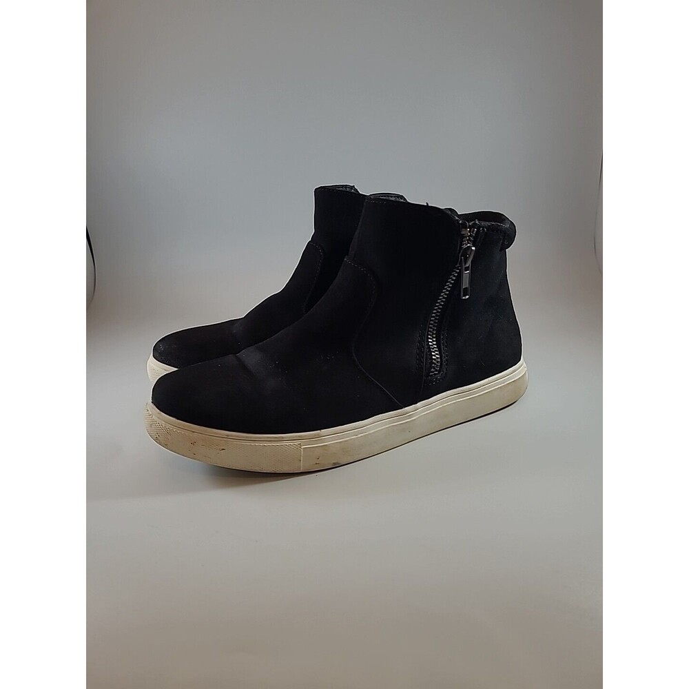 Izod Women's Black Mila Memory Foam Side Zip Suede Ankle Boot Shoe - 6